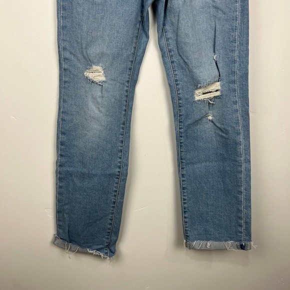 Levi's Wedgie Straight Medium Wash Distressed Womens Size: 26 - Picture 4 of 8
